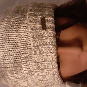 Hat. Hollister brand. Gray/white with silver shimmers.
